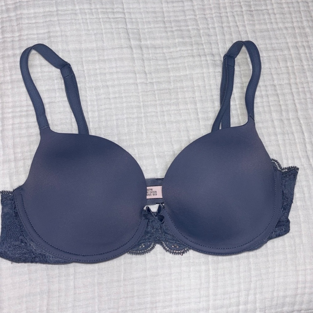 Victoria Secret Bra 32C blue & lace